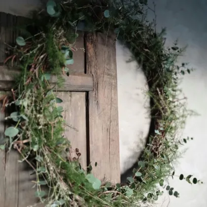 Ringkrans met eucalyptus, thijm en asparagus