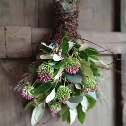 Toefje met steeneik en allium